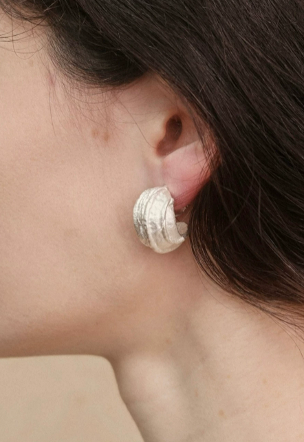 White Crest Matte Silver Wave C-Hoops
