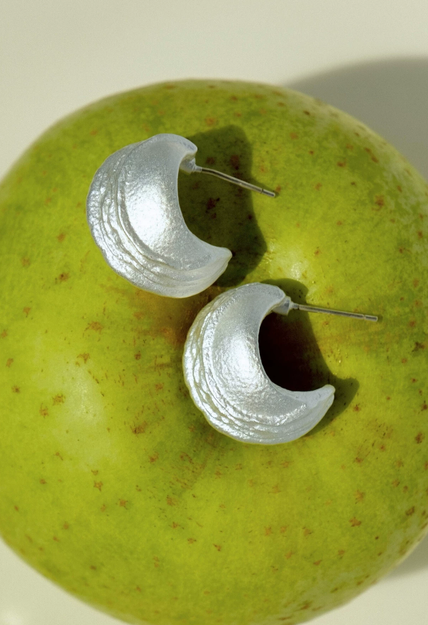 White Crest Matte Silver Wave C-Hoops